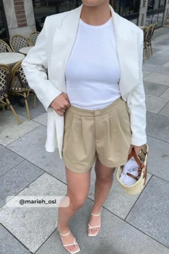AlbaIC Shorts