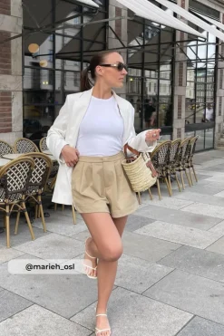 AlbaIC Shorts