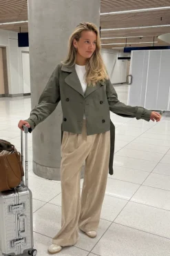 AlmaIC Trenchcoat