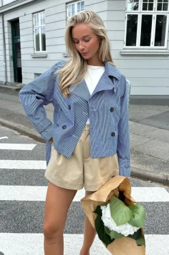 AlmaIC Trenchcoat