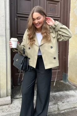 AlmaIC Trenchcoat