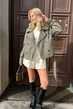 AlmaIC Trenchcoat