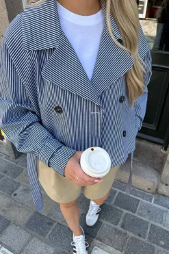 AlmaIC Trenchcoat