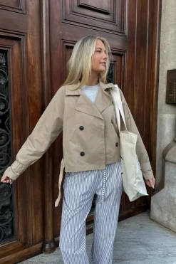 AlmaIC Trenchcoat