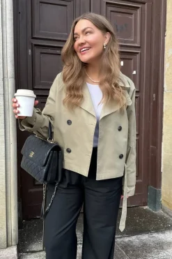 AlmaIC Trenchcoat
