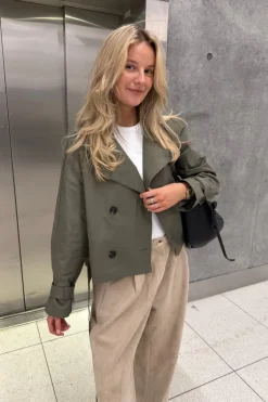 AlmaIC Trenchcoat