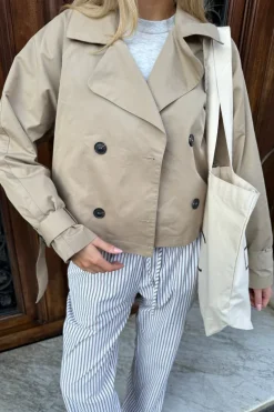 AlmaIC Trenchcoat