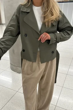 AlmaIC Trenchcoat