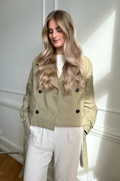 AlmaIC Trenchcoat