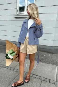 AlmaIC Trenchcoat