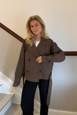 AlmaIC Trenchcoat
