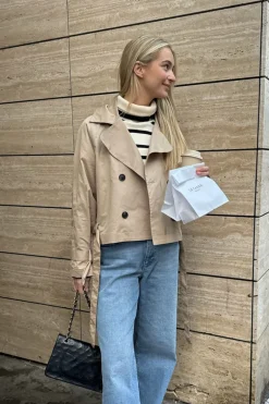 AlmaIC Trenchcoat