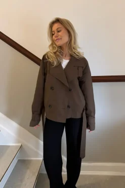AlmaIC Trenchcoat