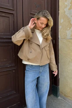 AstaIC Trenchcoat