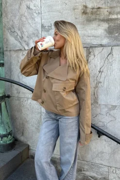 AstaIC Trenchcoat