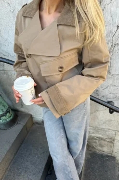 AstaIC Trenchcoat