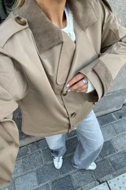 AstaIC Trenchcoat