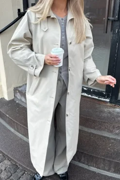AvaIC Trenchcoat
