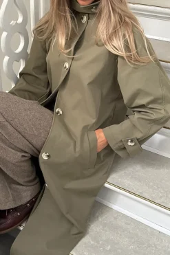 AvaIC Trenchcoat