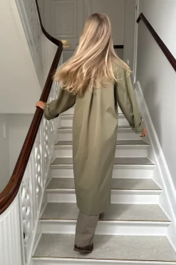 AvaIC Trenchcoat