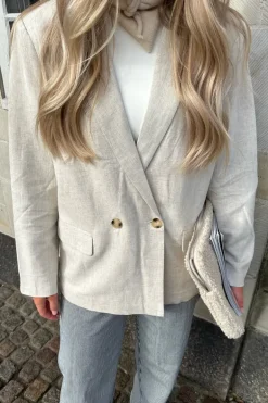 Cami Blazer