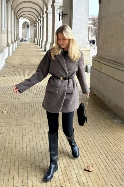 EliaIC Blazer
