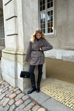 EliaIC Blazer