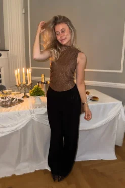 EllieIC Topp