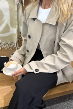 LunaIC Trenchcoat
