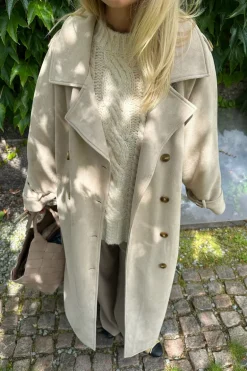 TillieIC Trenchcoat