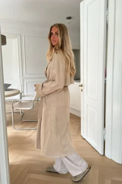 TillieIC Trenchcoat