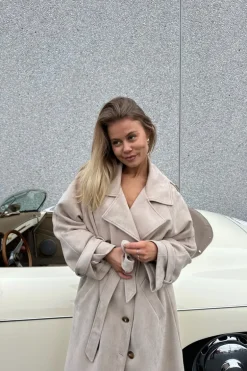 TillieIC Trenchcoat