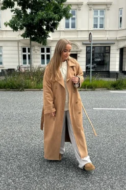 TillieIC Trenchcoat