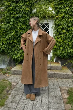 TillieIC Trenchcoat