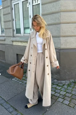TillieIC Trenchcoat