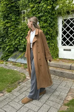 TillieIC Trenchcoat