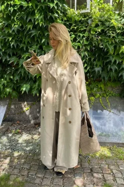 TillieIC Trenchcoat