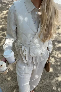 VMVia Vest