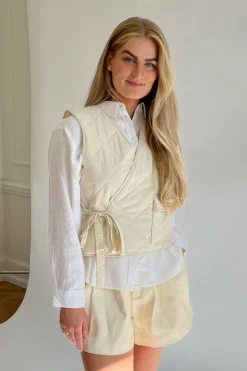 VMVia Vest